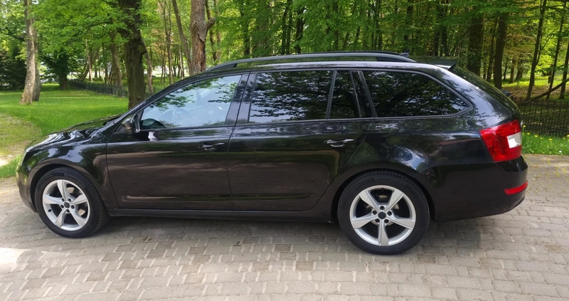 Skoda Octavia cena 37900 przebieg: 230000, rok produkcji 2015 z Sopot małe 106